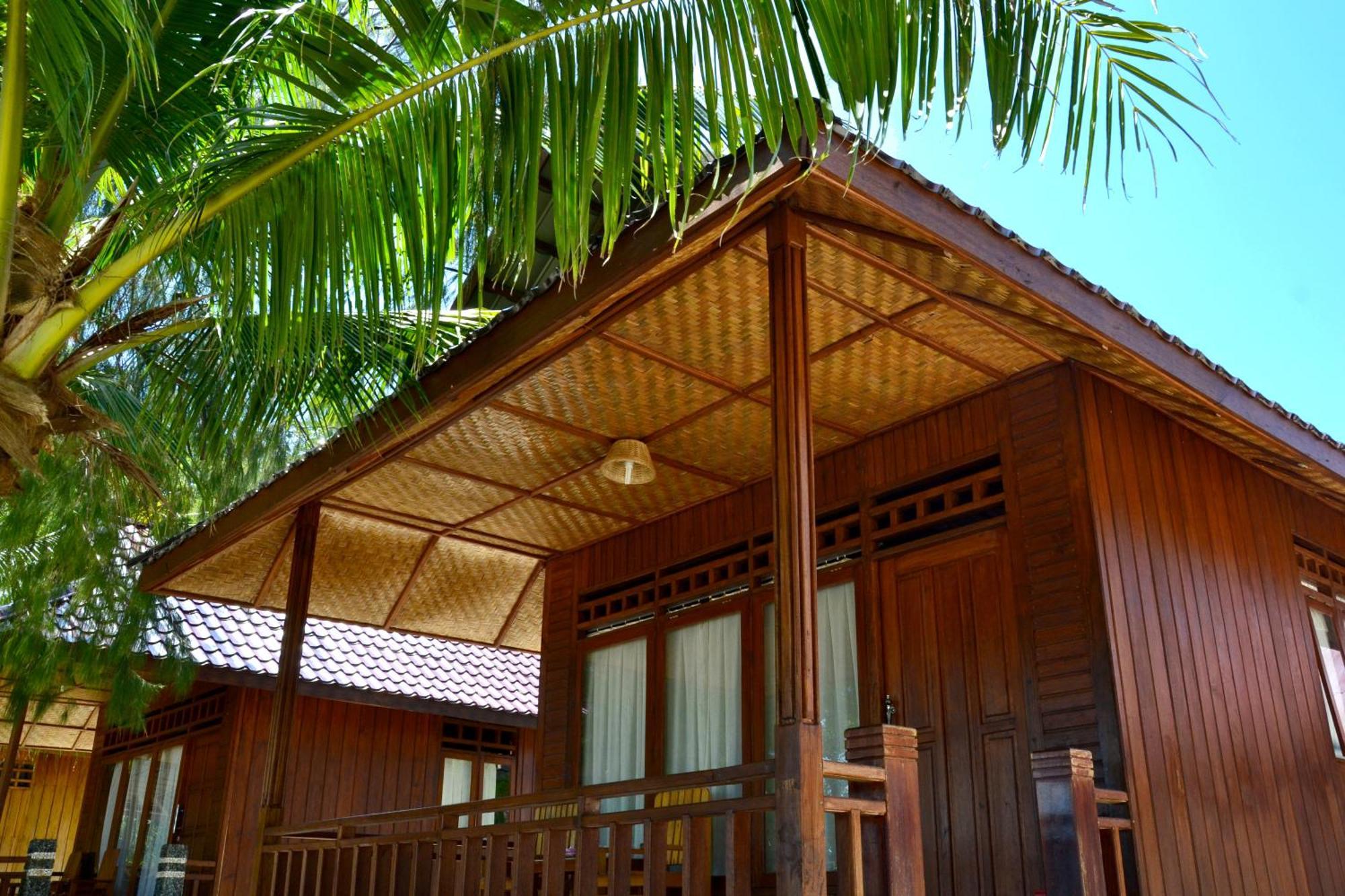 Bolilanga Island Resort - Togean Island Angkayo Buitenkant foto