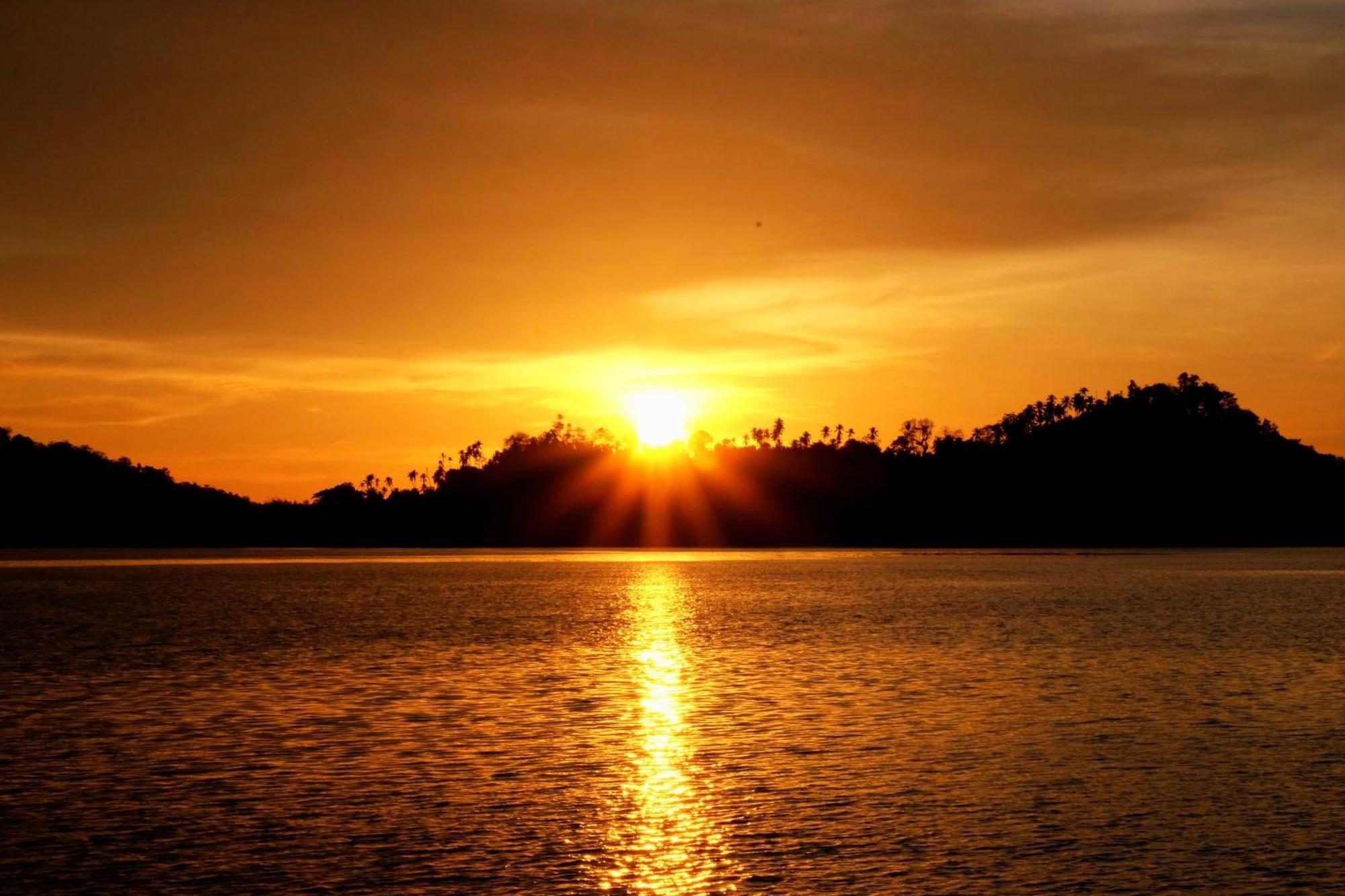 Bolilanga Island Resort - Togean Island Angkayo Buitenkant foto